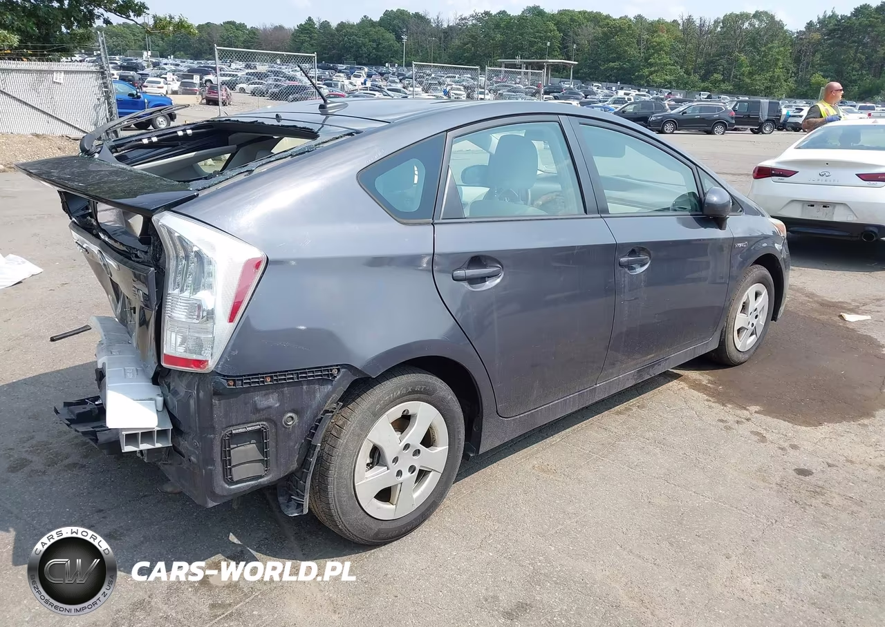 2011 Toyota Prius Two VIN:JTDKN3DU5B0290070 - 4