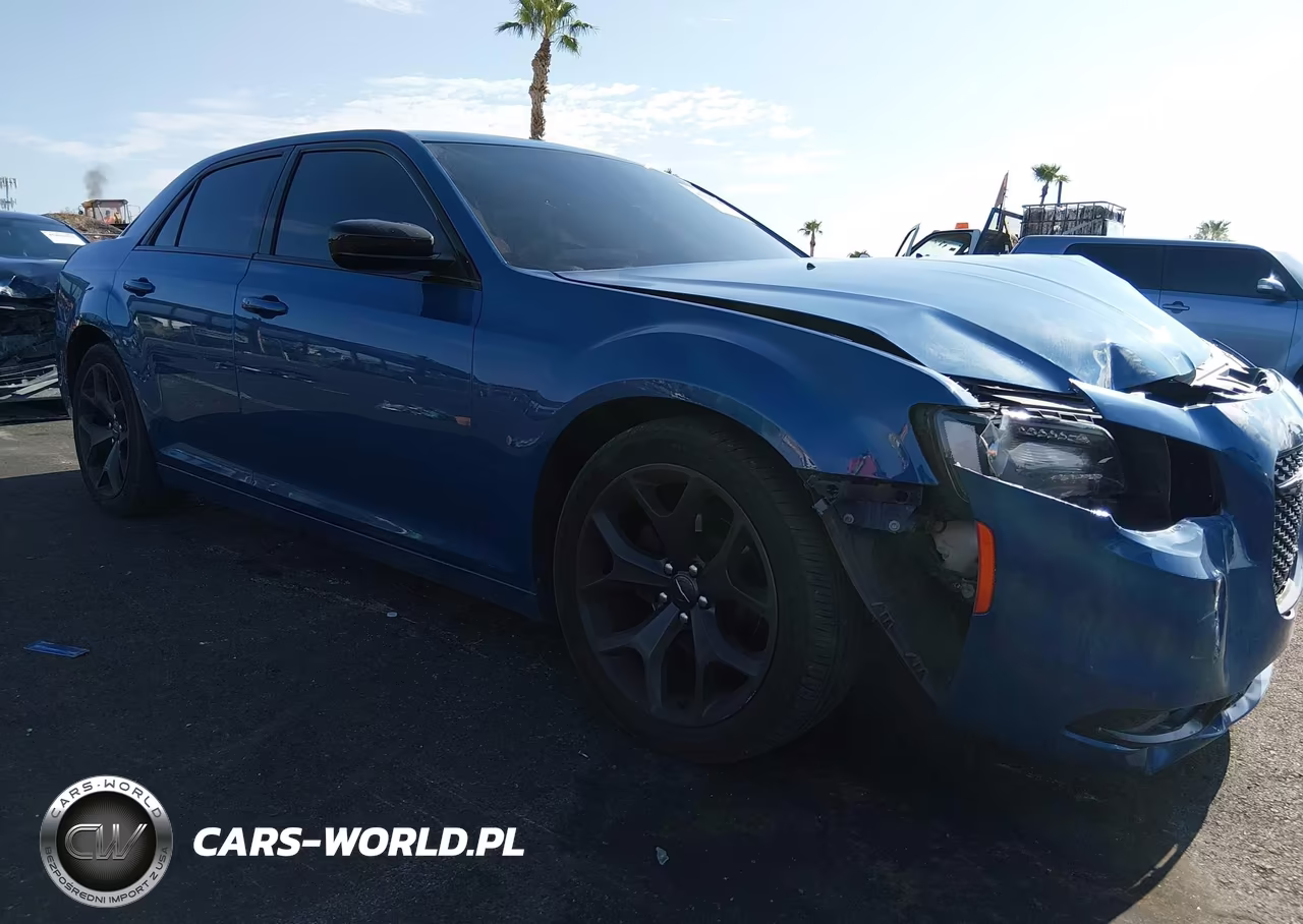 2020 Chrysler 300 Touring VIN:2C3CCAAG4LH164278 - 1