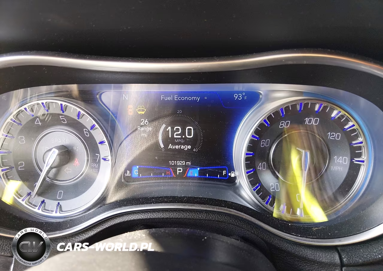 2020 Chrysler 300 Touring VIN:2C3CCAAG4LH164278 - 7