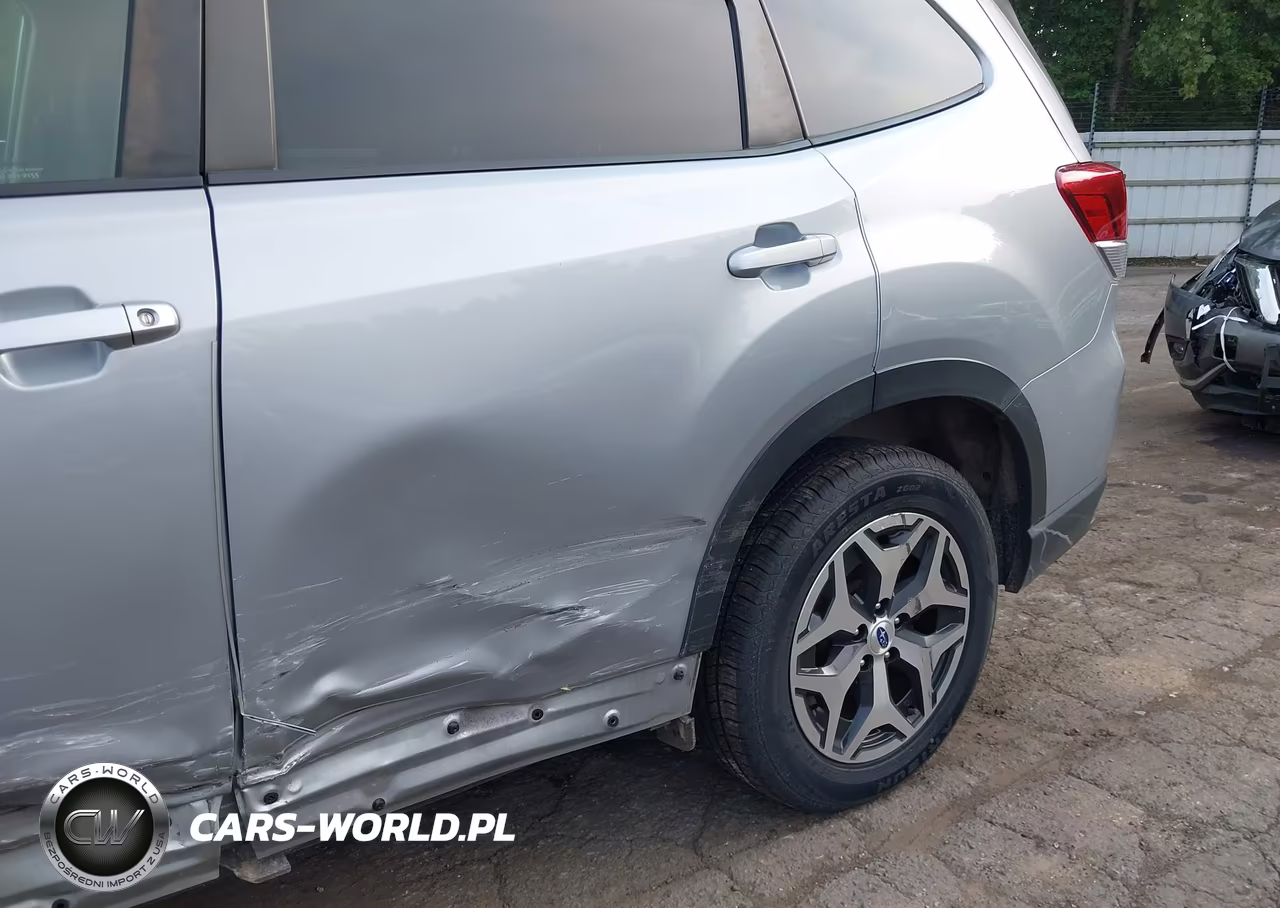 2021 Subaru Forester Premium VIN:JF2SKAJC0MH588797 - 19