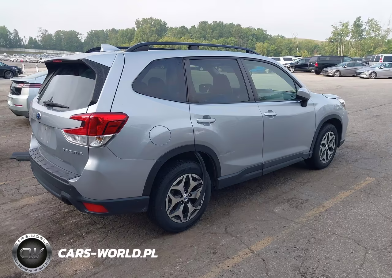 2021 Subaru Forester Premium VIN:JF2SKAJC0MH588797 - 4