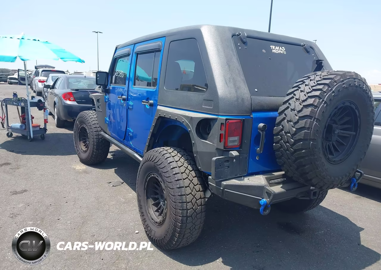2016 Jeep Wrangler Unlimited Sport VIN:1C4BJWDG1GL215315 - 3