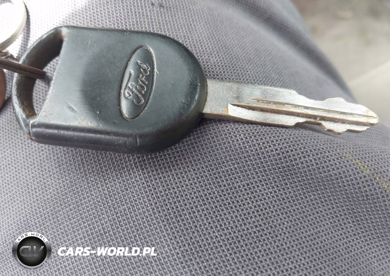 2008 Ford Focus Se-Ses VIN:1FAHP35N48W197287 - 11