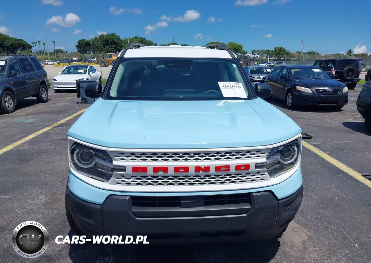 2025 Ford Bronco Sport Heritage VIN:3FMCR9GN2SRE39627 - 12