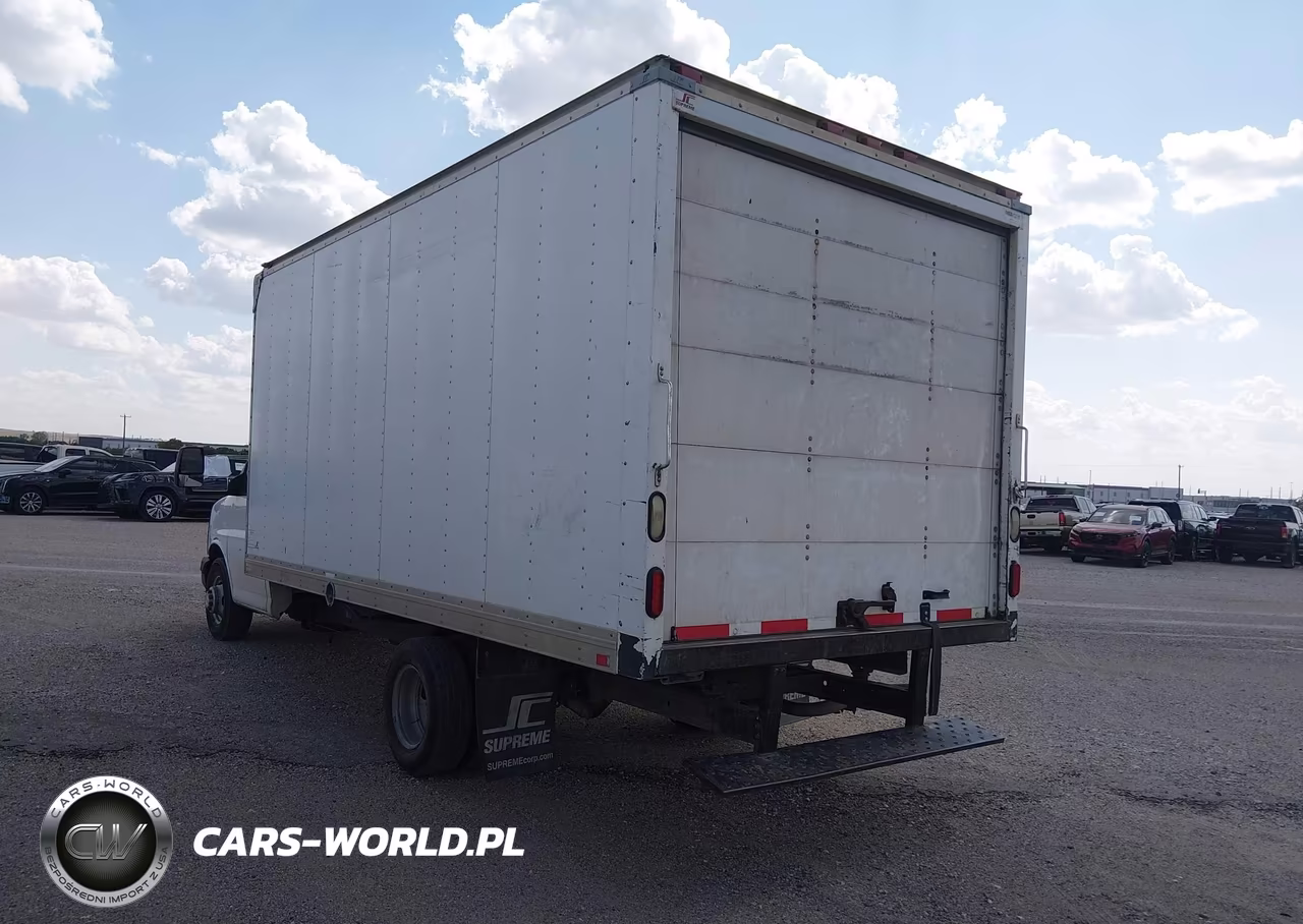 2012 Chevrolet Express Cutaway Work Van VIN:1GB3G4BG1C1108205 - 3