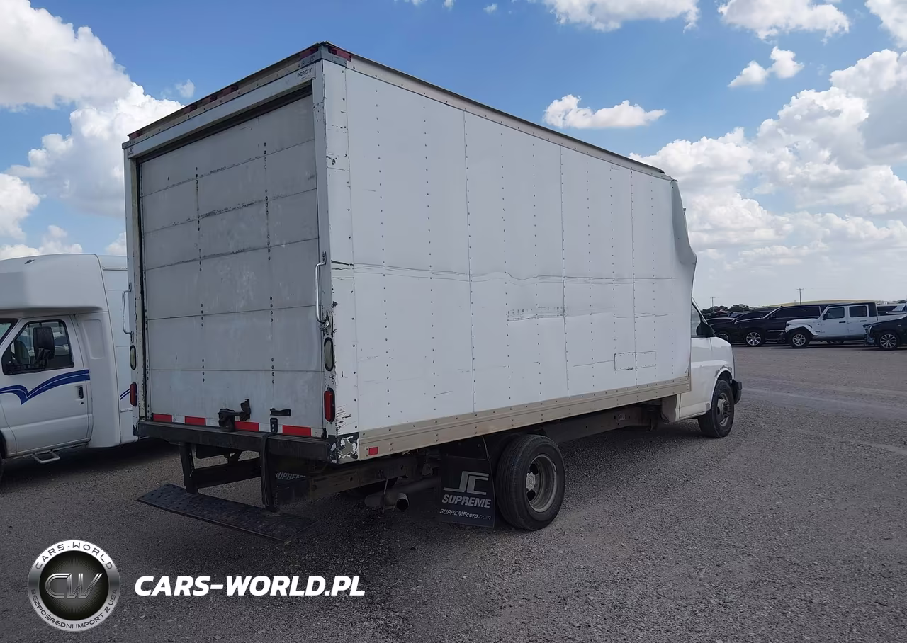 2012 Chevrolet Express Cutaway Work Van VIN:1GB3G4BG1C1108205 - 4