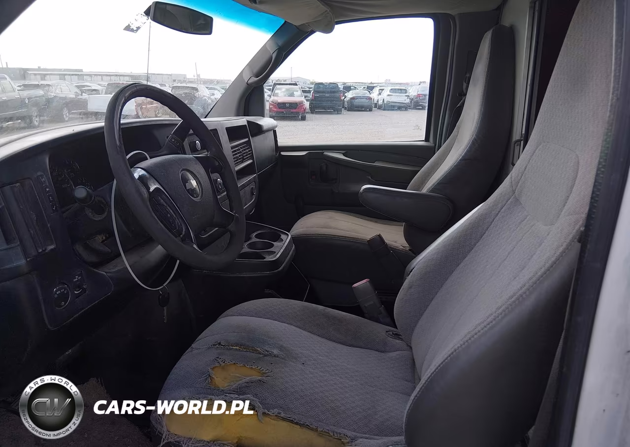 2012 Chevrolet Express Cutaway Work Van VIN:1GB3G4BG1C1108205 - 6