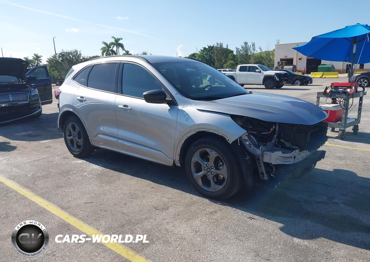 2024 Ford Escape St-Line