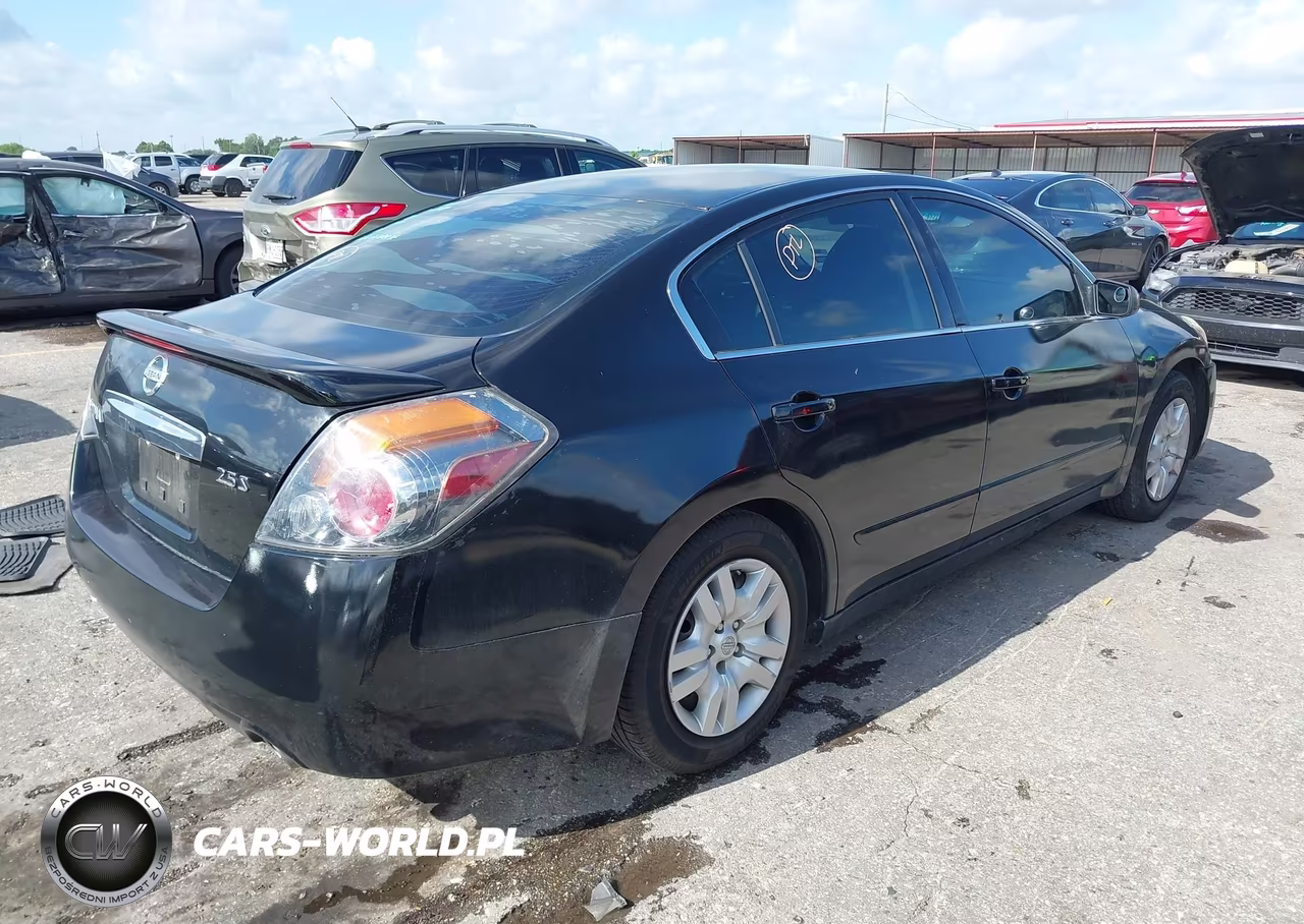 2011 Nissan Altima 2.5 S VIN:1N4AL2AP0BN430545 - 4