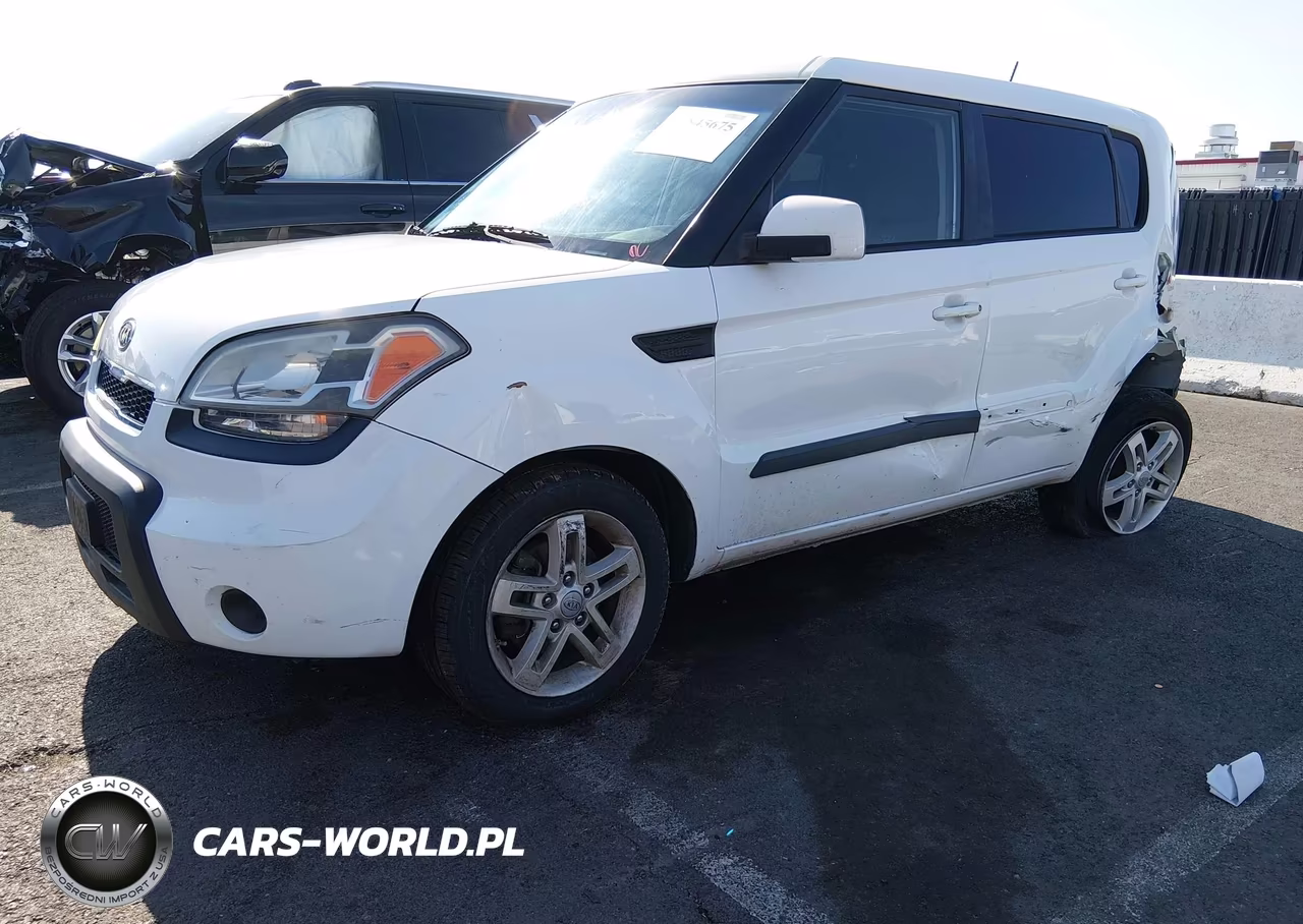 2011 Kia Soul + VIN:KNDJT2A21B7715466 - 2