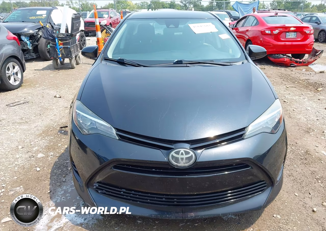 2018 Toyota Corolla Le VIN:2T1BURHE1JC983764 - 12