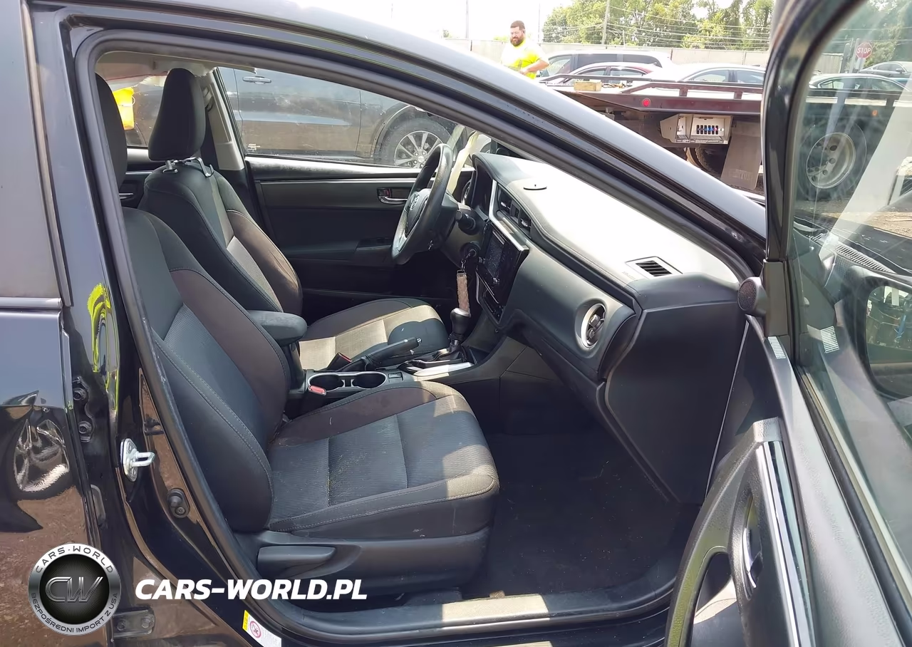 2018 Toyota Corolla Le VIN:2T1BURHE1JC983764 - 5