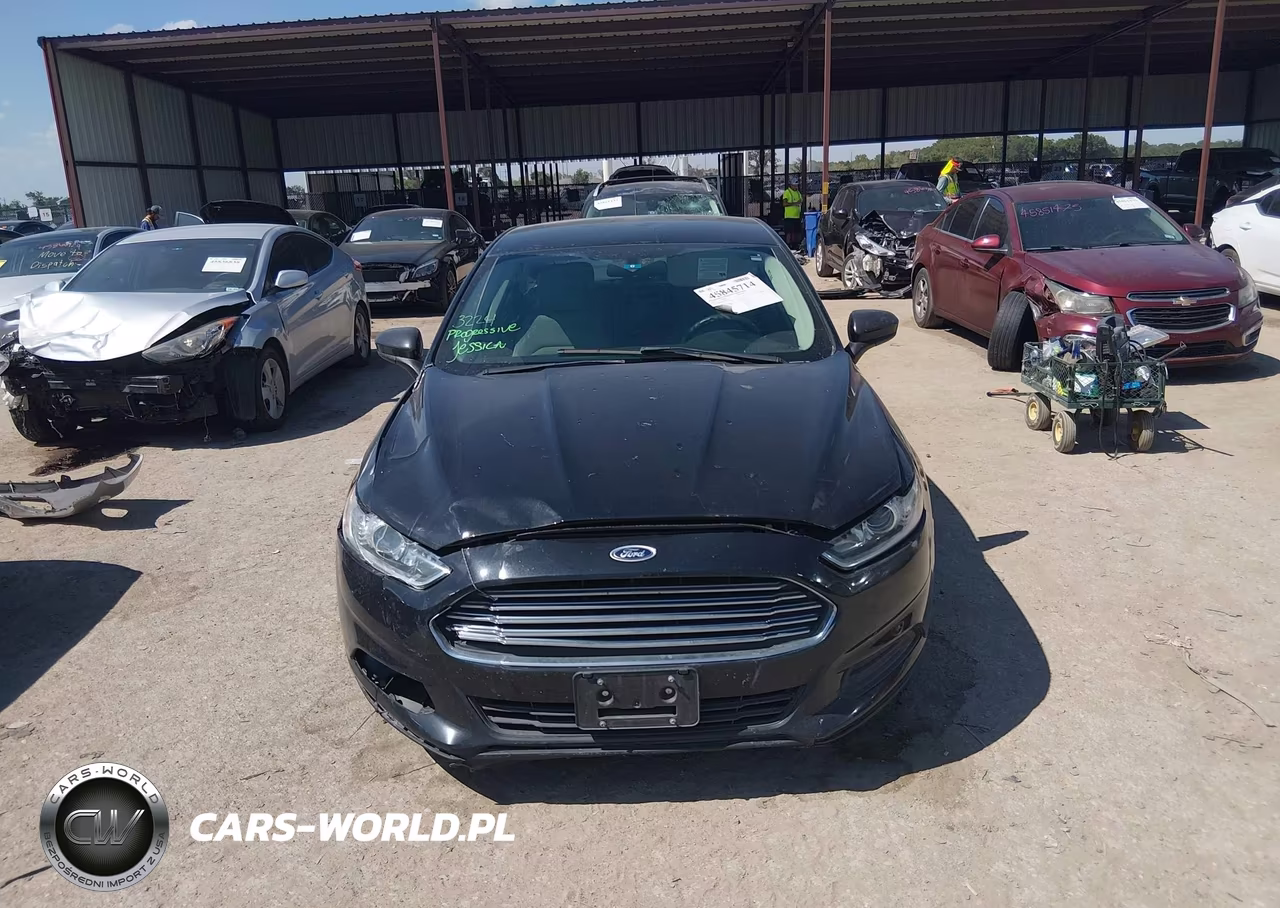2015 Ford Fusion S VIN:3FA6P0G79FR246097 - 11
