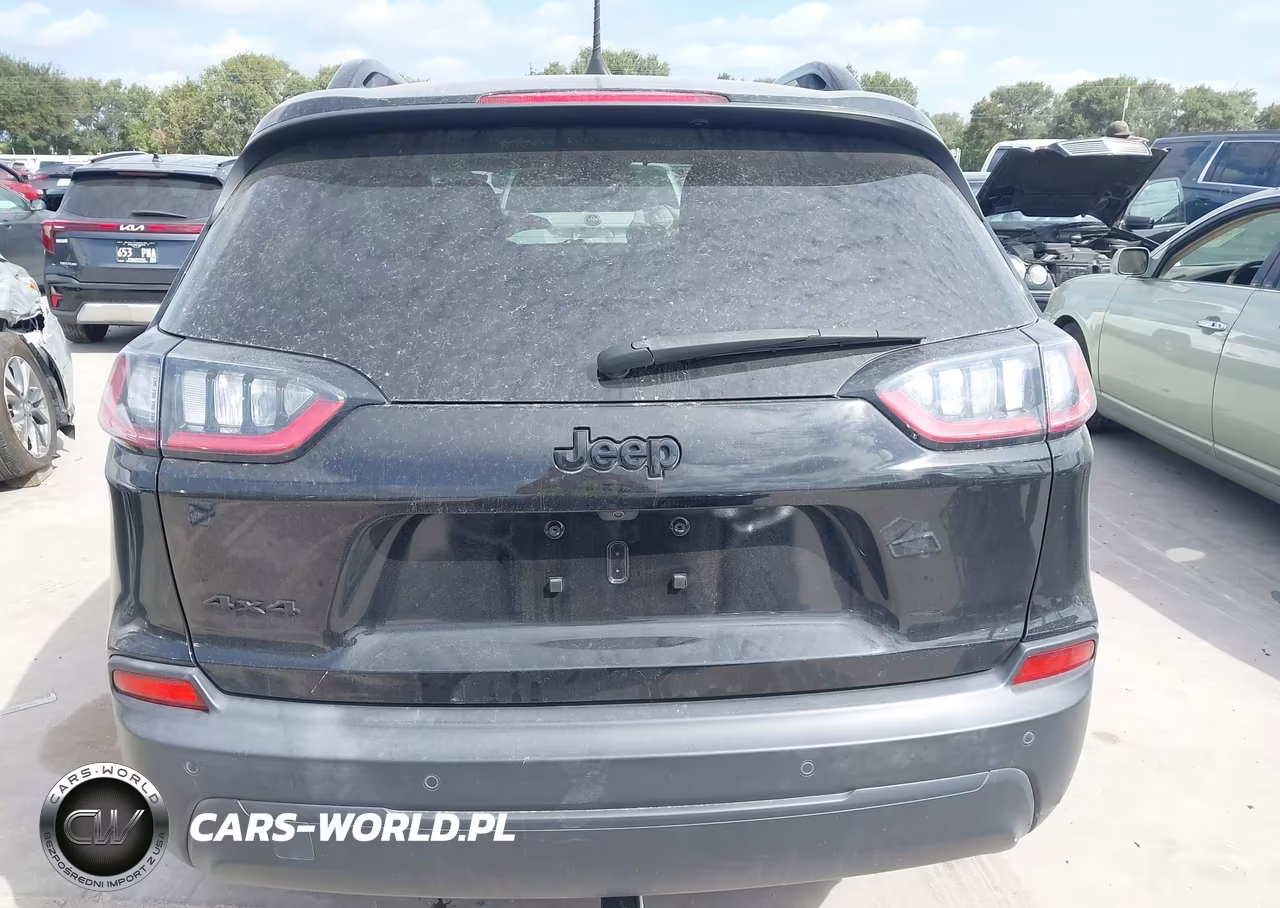 2023 Jeep Cherokee Altitude Lux 4X4 VIN:1C4PJMMB6PD107359 - 16