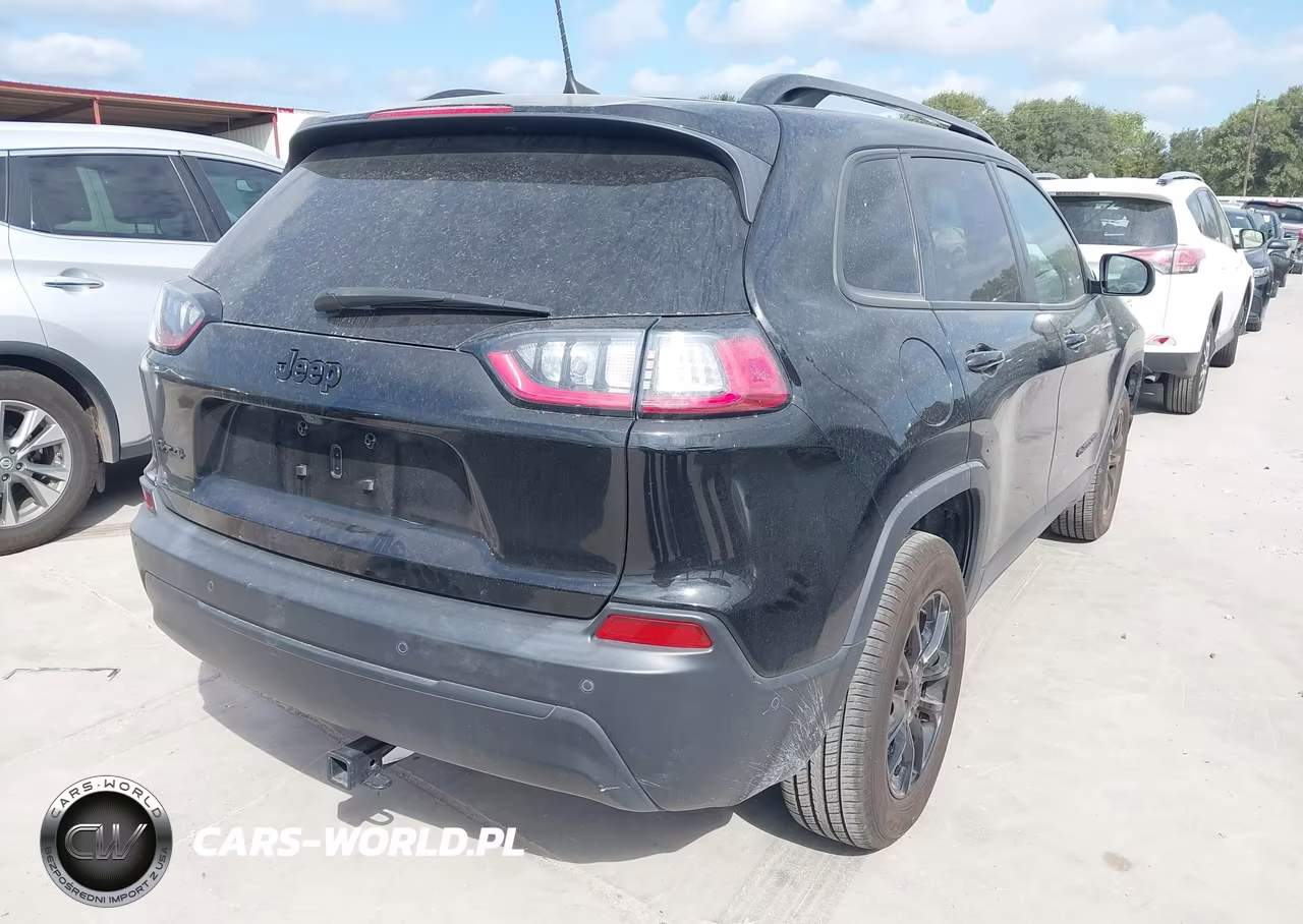 2023 Jeep Cherokee Altitude Lux 4X4 VIN:1C4PJMMB6PD107359 - 4