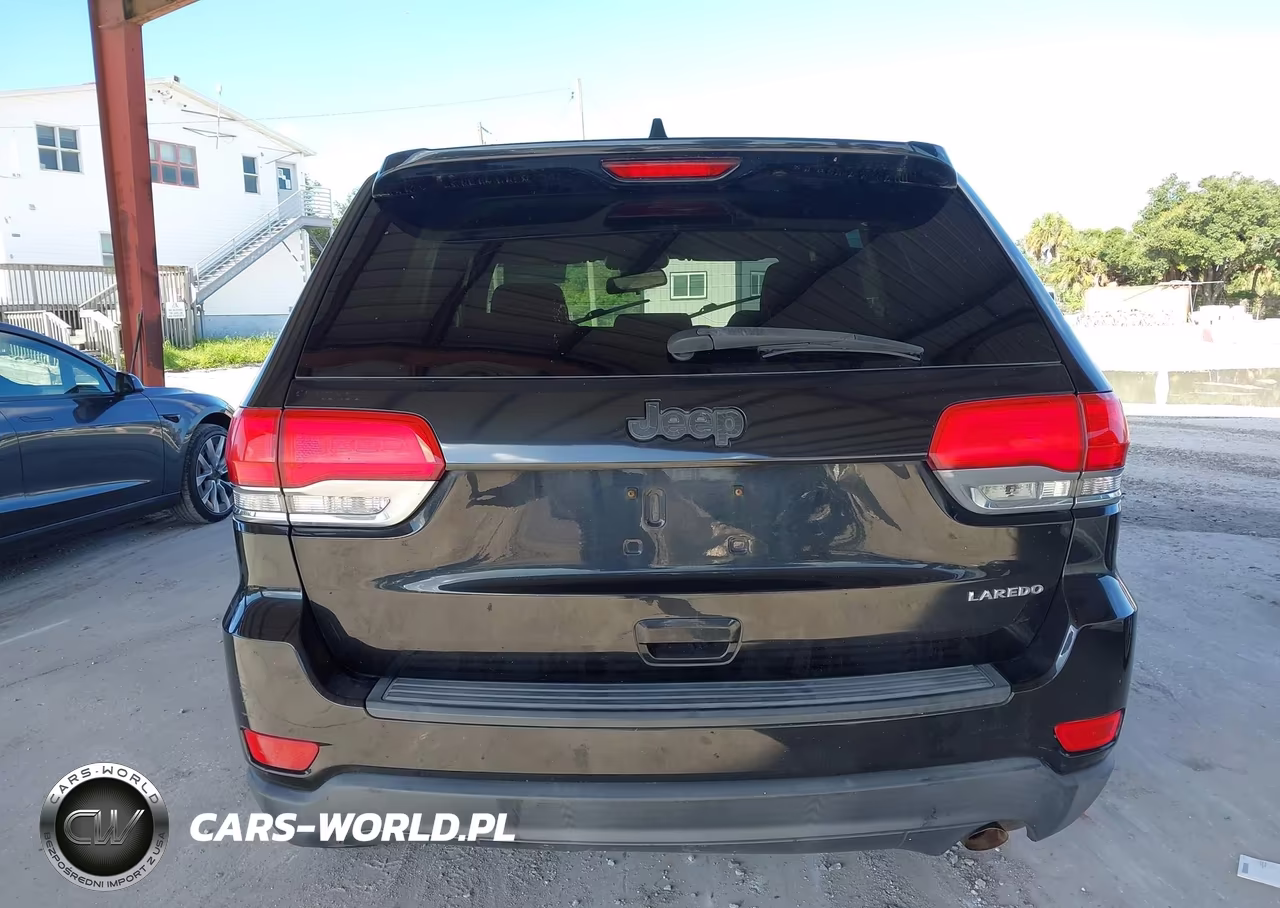 2015 Jeep Grand Cherokee Laredo VIN:1C4RJEAG1FC739852 - 16