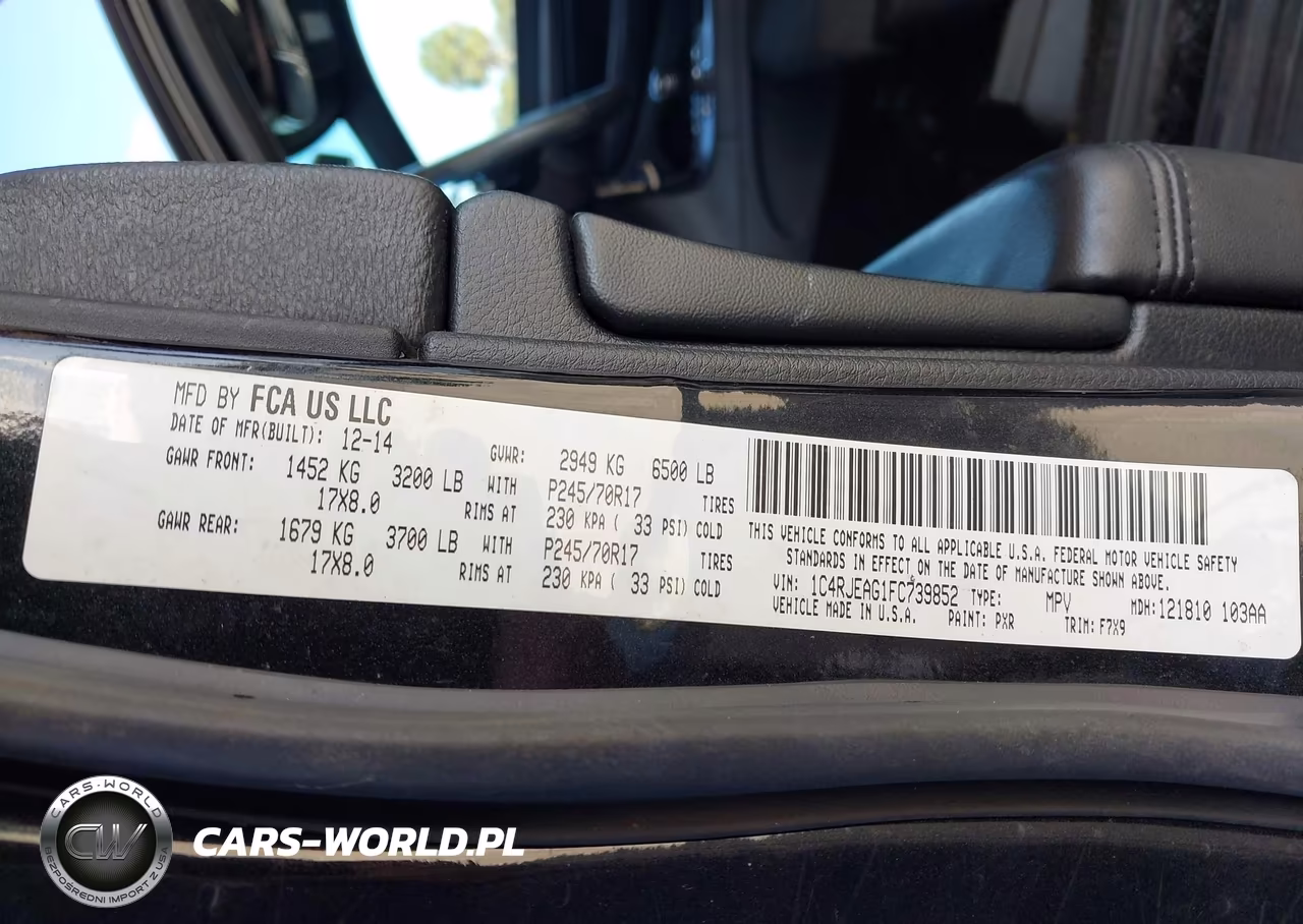 2015 Jeep Grand Cherokee Laredo VIN:1C4RJEAG1FC739852 - 9