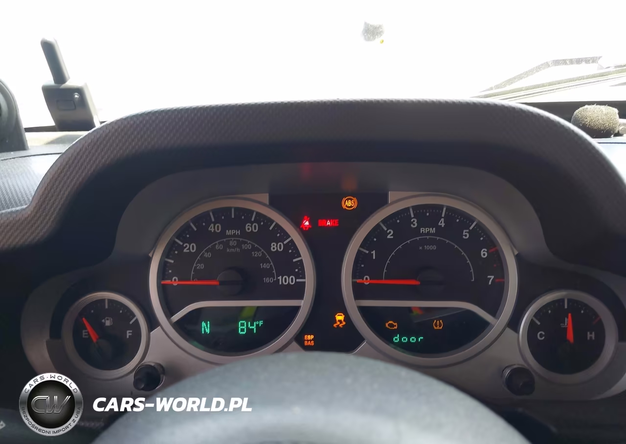 2008 Jeep Wrangler Sahara VIN:1J8FA54128L561245 - 7