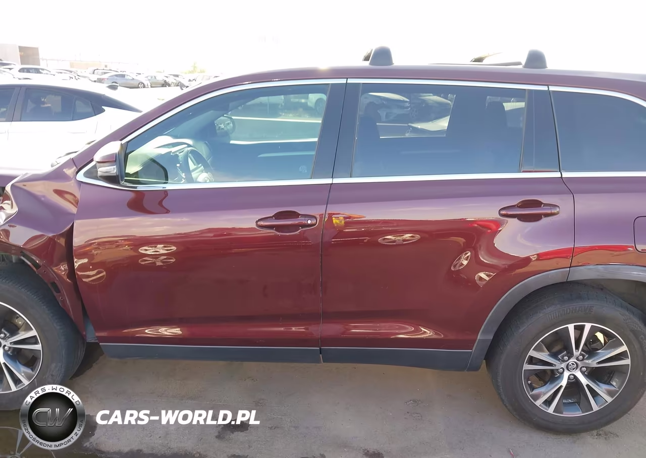 2019 Toyota Highlander Le VIN:5TDZZRFH6KS358878 - 14