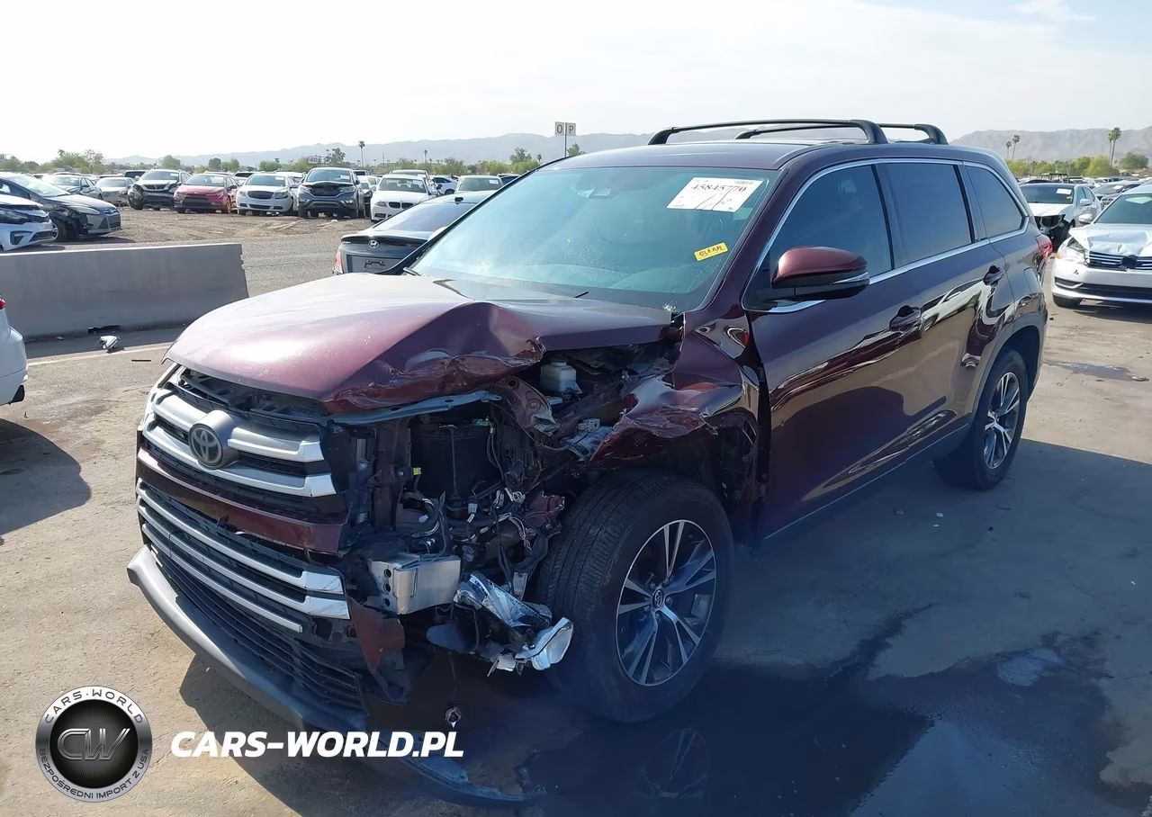 2019 Toyota Highlander Le VIN:5TDZZRFH6KS358878 - 2
