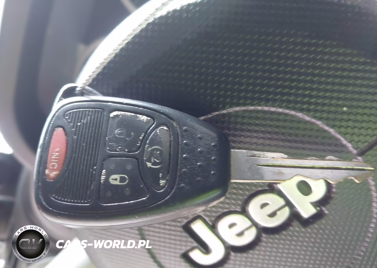 2008 Jeep Wrangler Unlimited Sahara VIN:1J8GA59158L592955 - 11