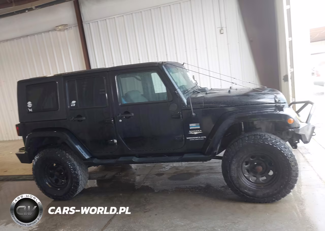 2008 Jeep Wrangler Unlimited Sahara VIN:1J8GA59158L592955 - 13