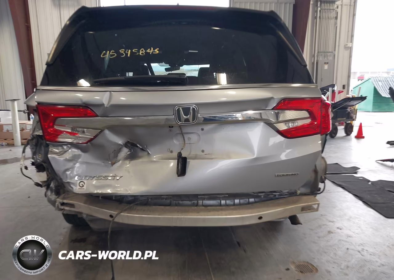 2019 Honda Odyssey Touring VIN:5FNRL6H83KB039391 - 6
