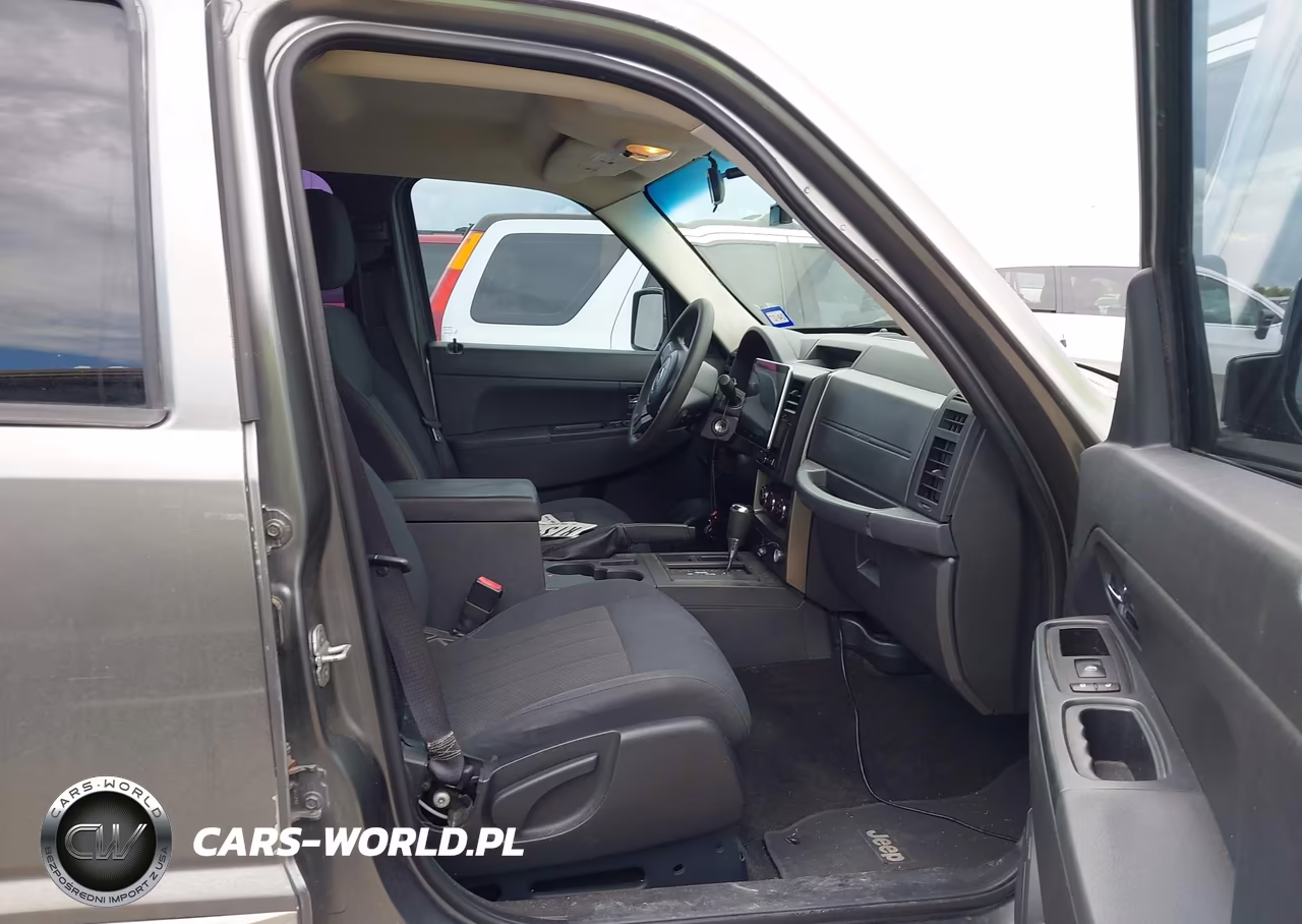 2012 Jeep Liberty Sport VIN:1C4PJLAK9CW165902 - 5
