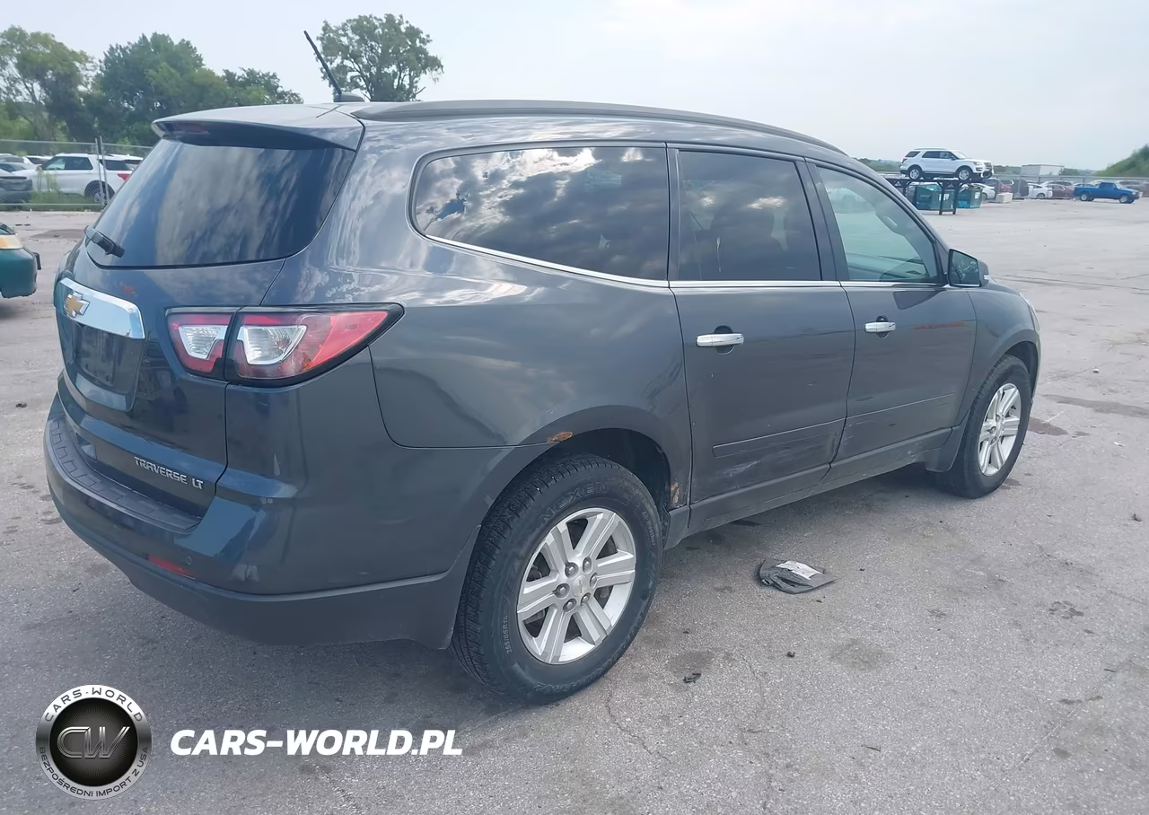 2013 Chevrolet Traverse Lt VIN:1GNKVGKD4DJ196440 - 4
