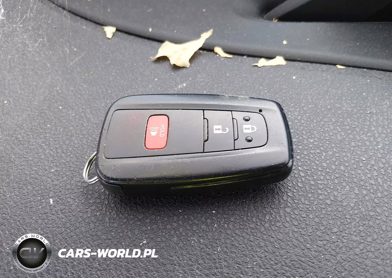 2018 Toyota Prius Two Eco VIN:JTDKARFU8J3548526 - 11