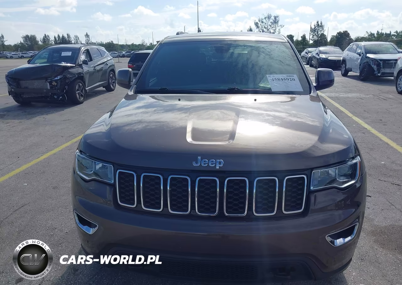 2021 Jeep Grand Cherokee Laredo E 4X4 VIN:1C4RJFAGXMC678620 - 12