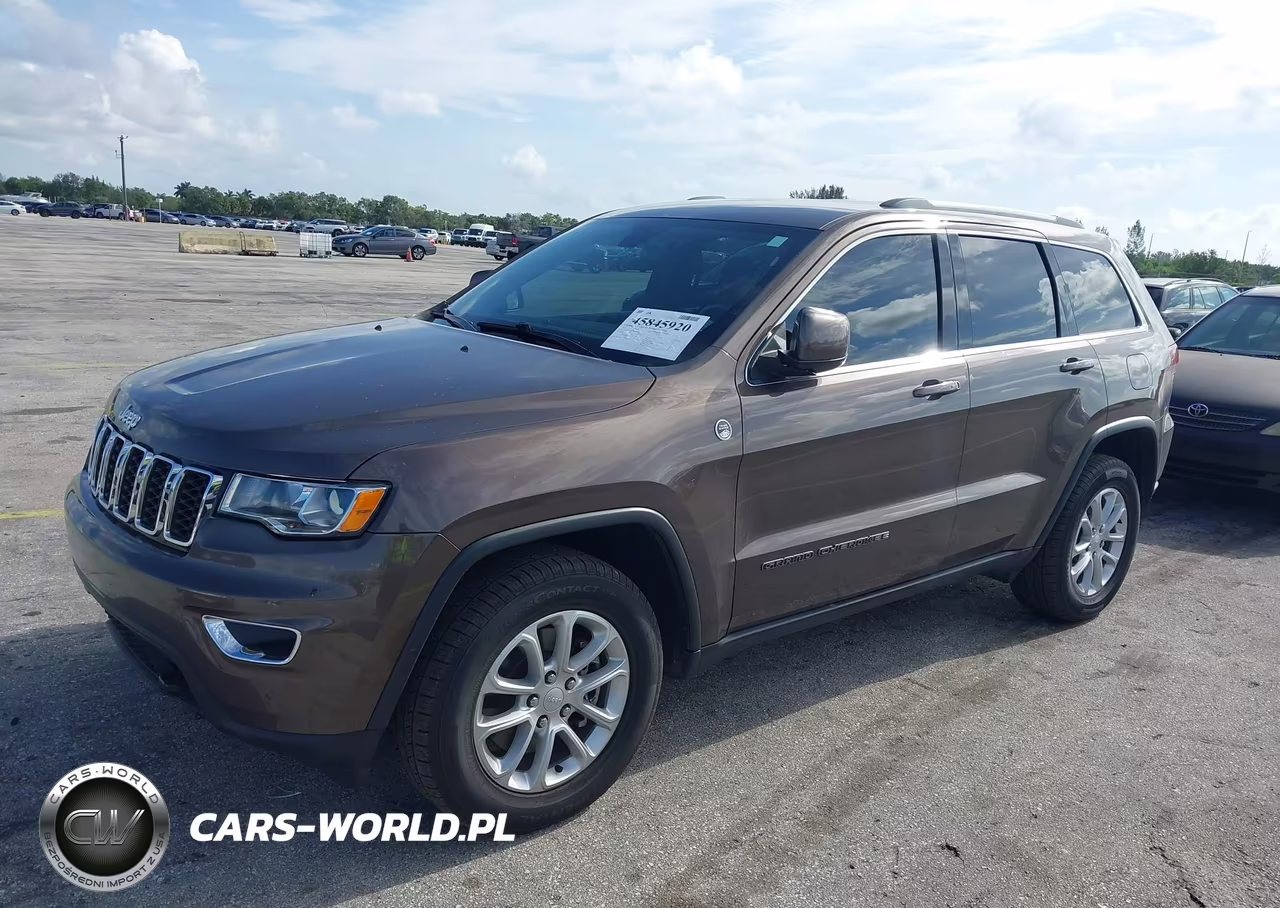 2021 Jeep Grand Cherokee Laredo E 4X4 VIN:1C4RJFAGXMC678620 - 18