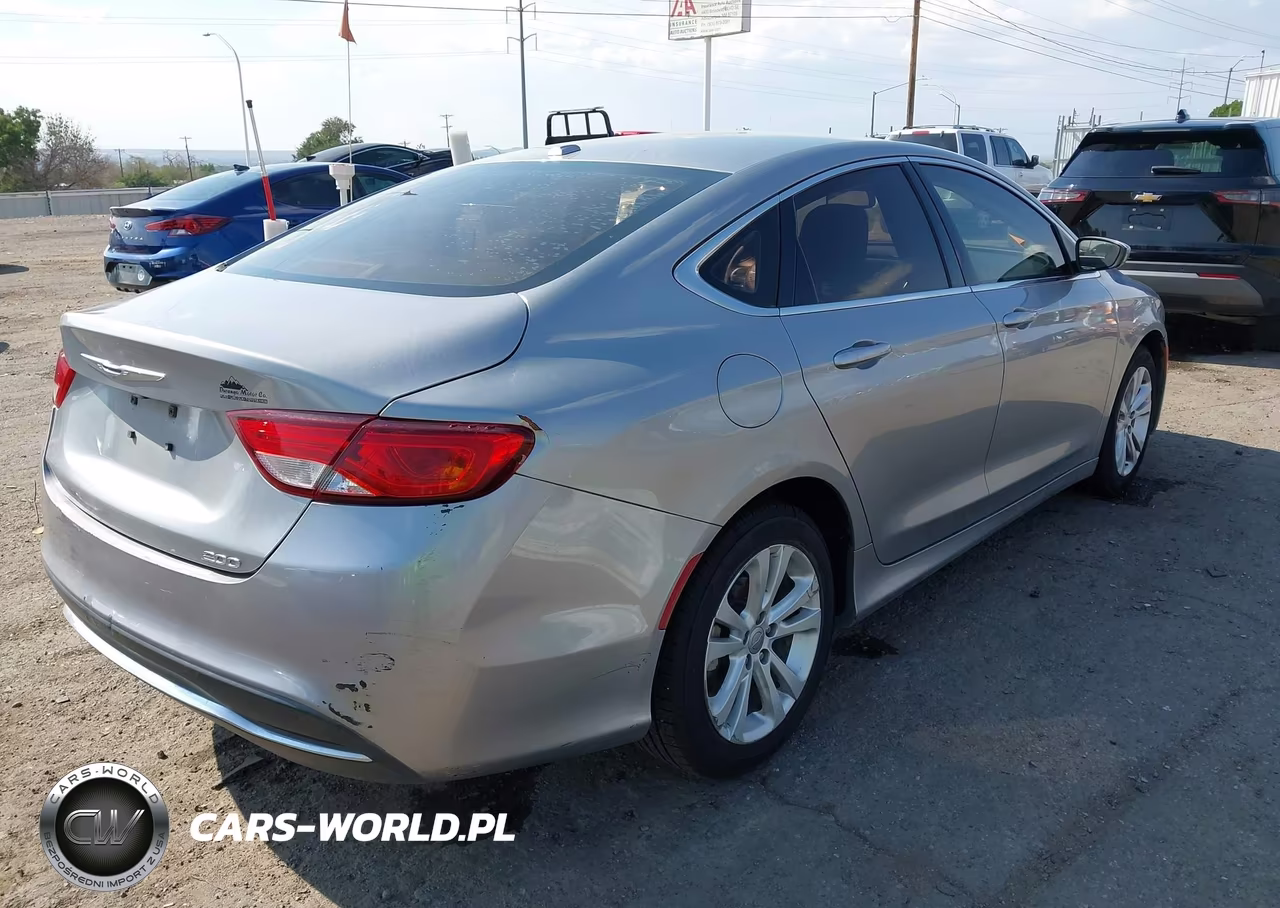 2015 Chrysler 200 Limited VIN:1C3CCCAB2FN660272 - 4