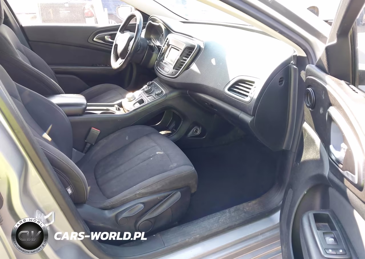 2015 Chrysler 200 Limited VIN:1C3CCCAB2FN660272 - 5