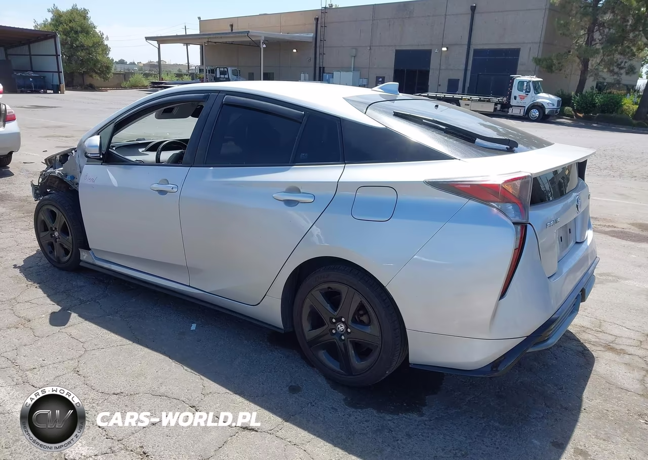2017 Toyota Prius Four Touring VIN:JTDKARFU7H3536720 - 3