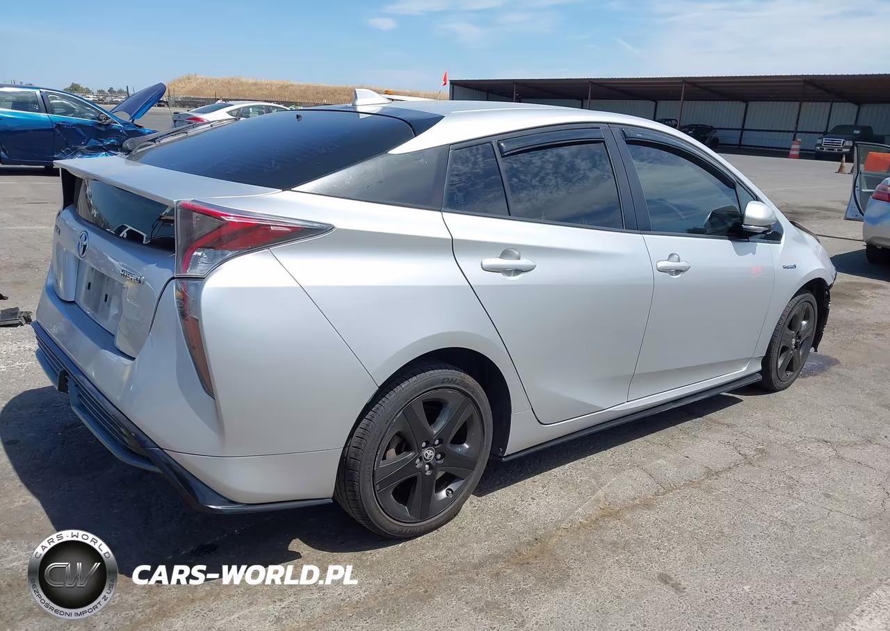 2017 Toyota Prius Four Touring VIN:JTDKARFU7H3536720 - 4