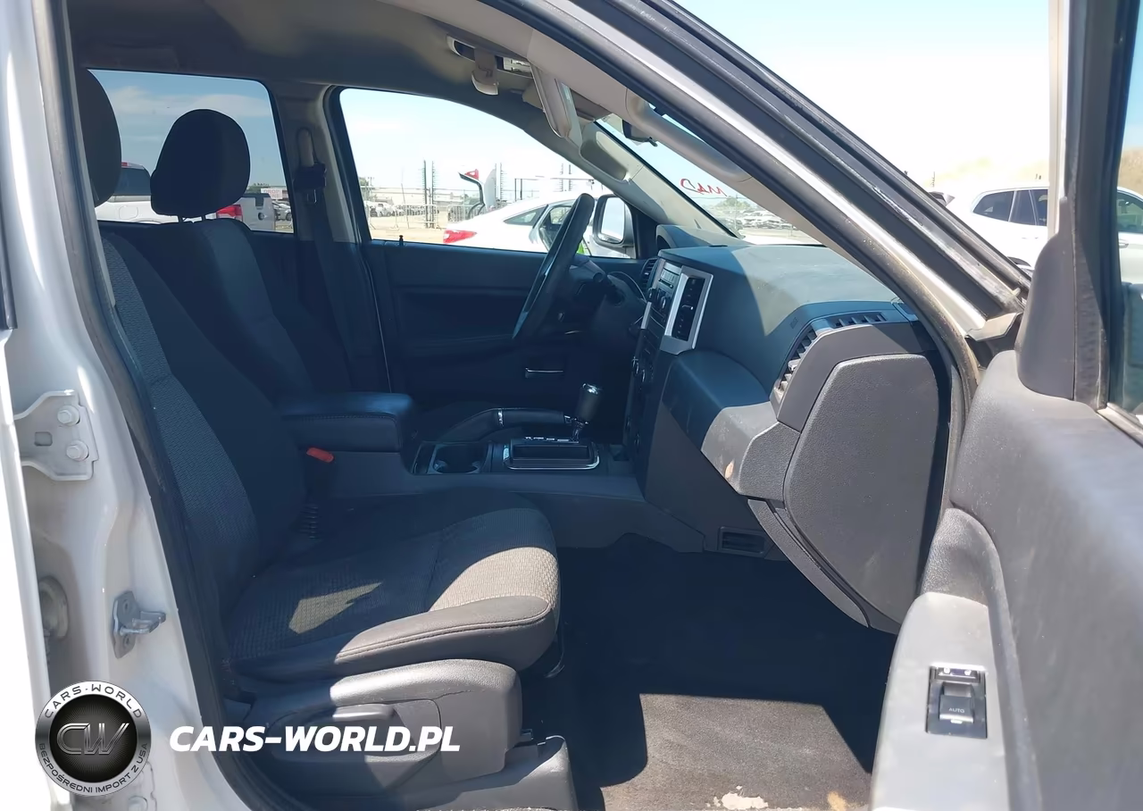 2010 Jeep Grand Cherokee Laredo VIN:1J4PR4GK9AC140464 - 5
