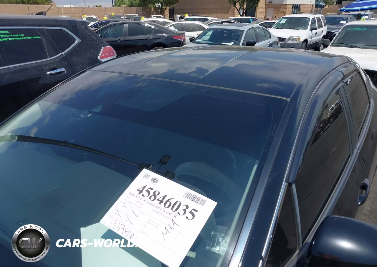 2018 Honda Clarity Plug-In Hybrid VIN:JHMZC5F14JC016681 - 18