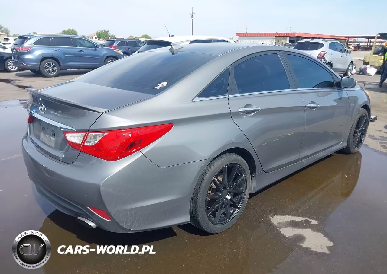 2014 Hyundai Sonata Se VIN:5NPEC4AC8EH828367 - 4