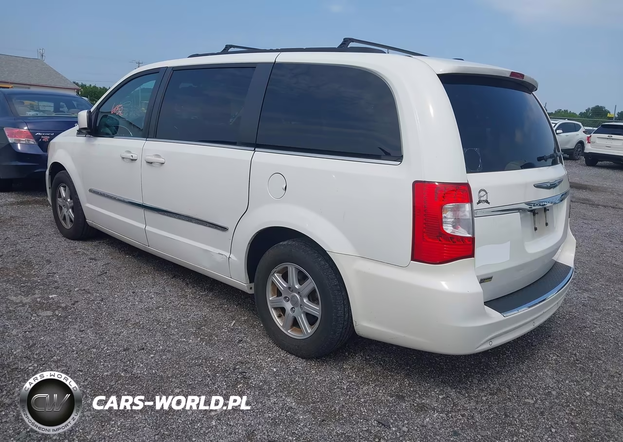 2011 Chrysler Town & Country Touring VIN:2A4RR5DG7BR723445 - 3