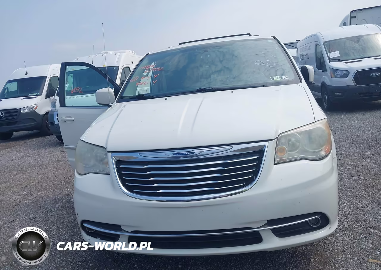 2011 Chrysler Town & Country Touring VIN:2A4RR5DG7BR723445 - 6