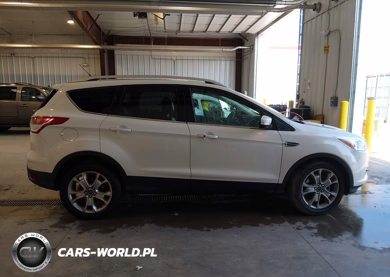2016 Ford Escape Titanium VIN:1FMCU9J9XGUC30663 - 13