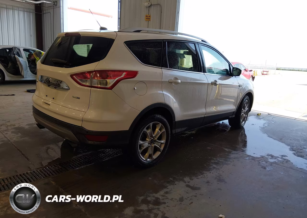 2016 Ford Escape Titanium VIN:1FMCU9J9XGUC30663 - 4