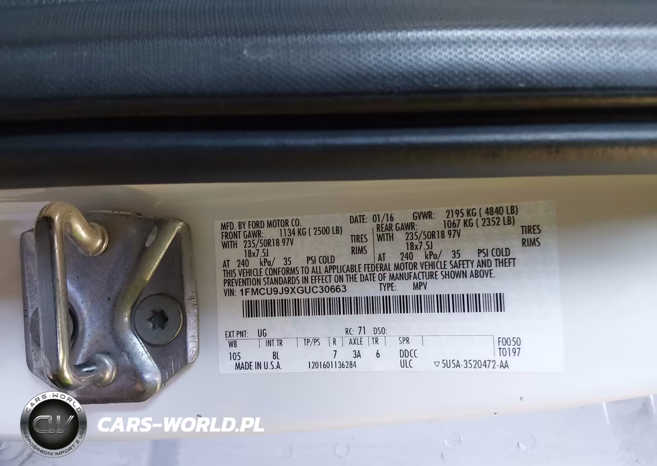 2016 Ford Escape Titanium VIN:1FMCU9J9XGUC30663 - 9