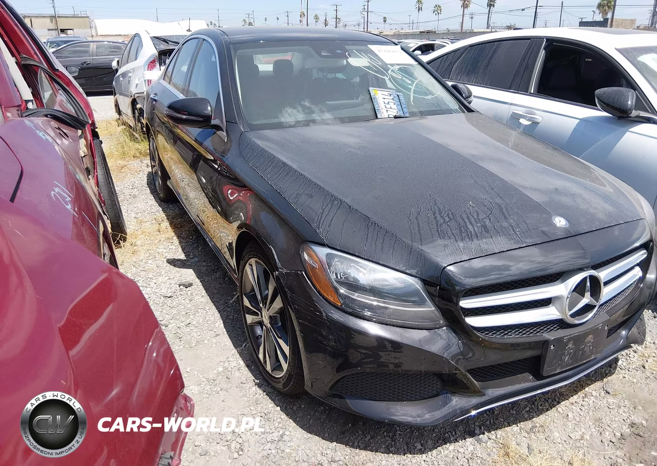 2016 Mercedes-Benz C 300 – zdjęcie 1 z 19
