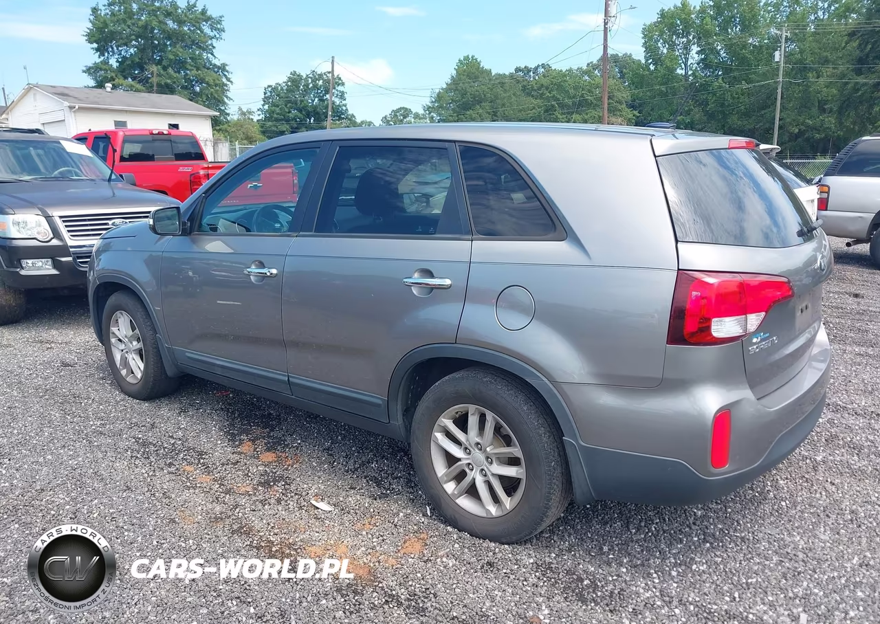 2015 Kia Sorento Lx VIN:5XYKT3A66FG566817 - 3