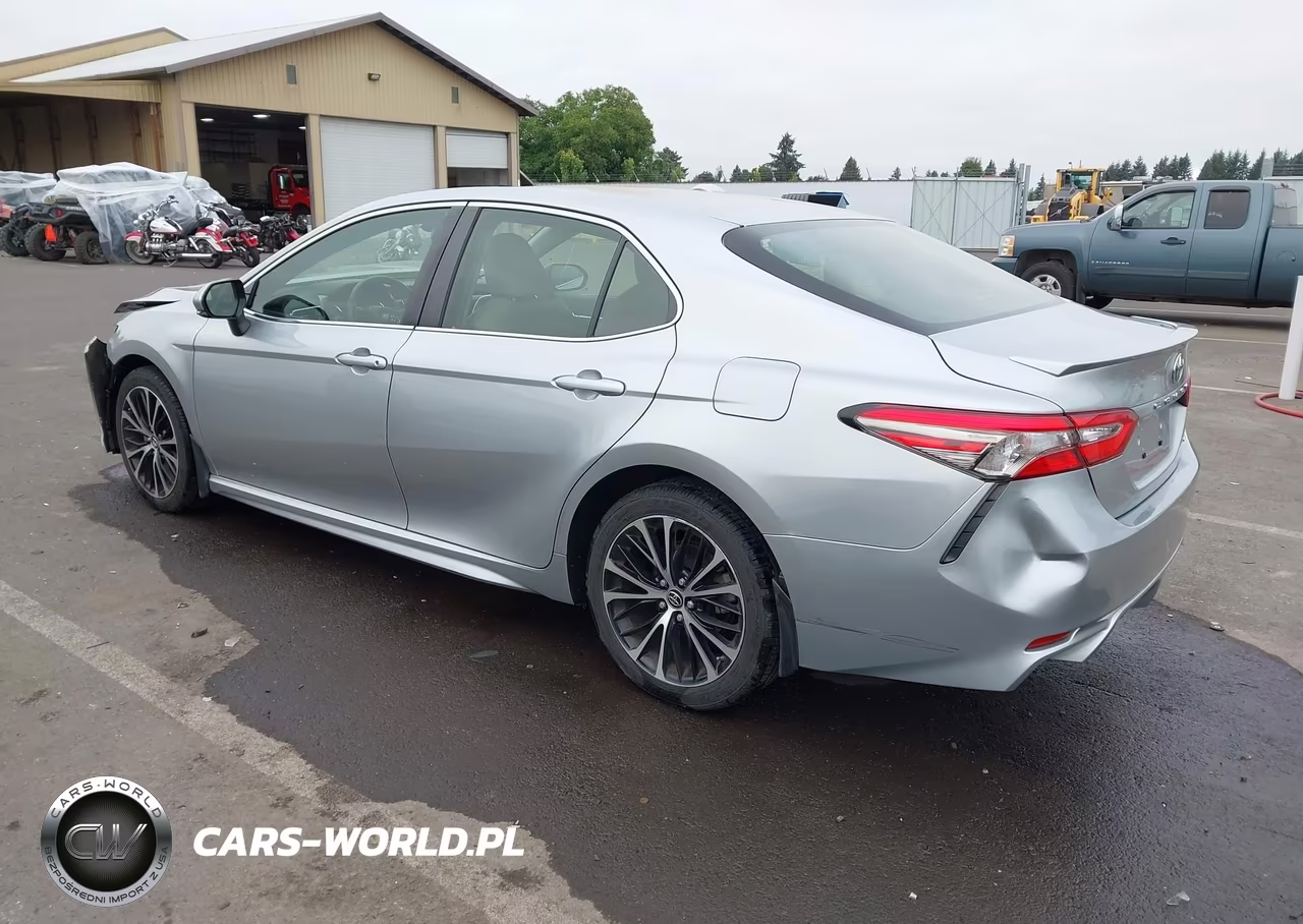 2018 Toyota Camry Se VIN:JTNB11HK1J3020514 - 3