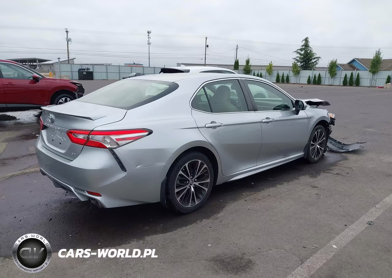 2018 Toyota Camry Se VIN:JTNB11HK1J3020514 - 4
