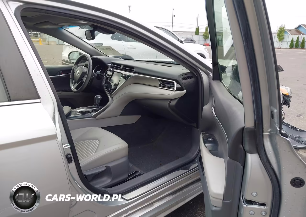 2018 Toyota Camry Se VIN:JTNB11HK1J3020514 - 5