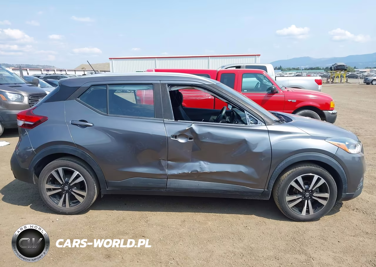 2018 Nissan Kicks Sv VIN:3N1CP5CUXJL542234 - 14